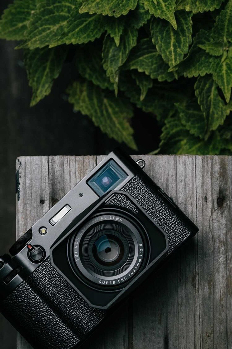 SquareHood Model V for Fuji X100 Cameras - Black - The Usual