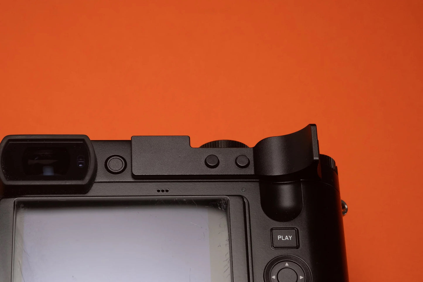 SquareHood Thumb Grip for Leica Q3 - Q3 43